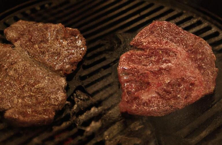 北新地で極上のひとときを。接待に最適な和食とステーキの饗宴。