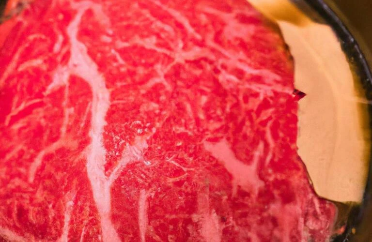 特別な日の記念ディナーに、極上の和牛鍋を！