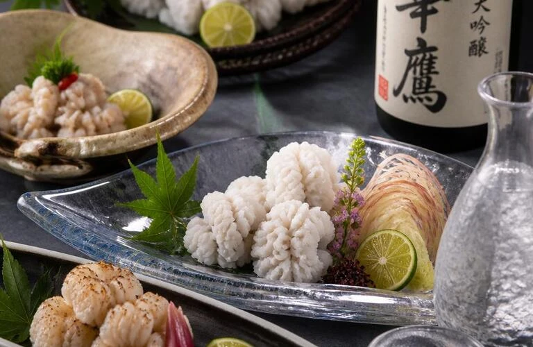 日本酒と共に楽しむ、極上の鱧料理