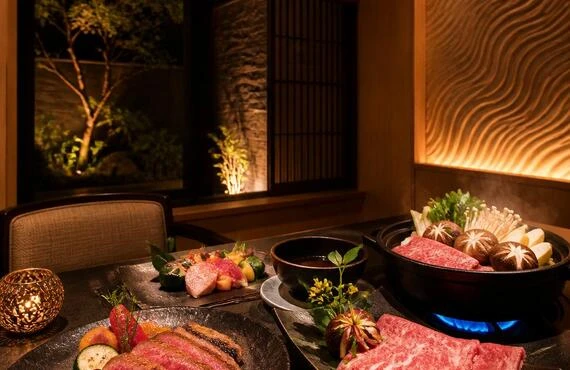 大切な記念日に贅沢なひとときを、個室で和牛ステーキと鍋料理を満喫しませんか？