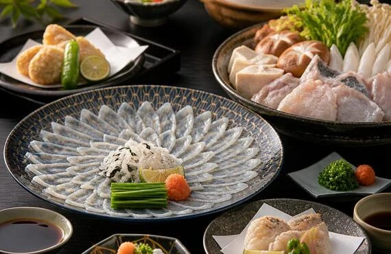 特別な日にふぐコース料理で、大切なひとときを演出します。