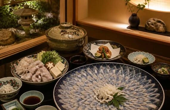 極上のふぐ料理を、個室で心ゆくまでご堪能ください。